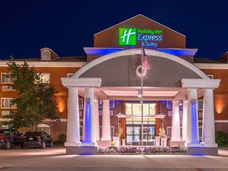 Holiday Inn Express Hotel & Suites Elgin By Ihg Exterior photo